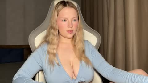 Snapshot of x__ivy_x chatting on 1, 12, 2025 eva online show from 1, 12, 2025