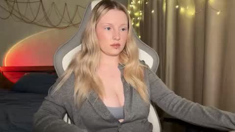 Snapshot of x__ivy_x chatting on 21, 12, 2025 eva online show from 21, 12, 2025