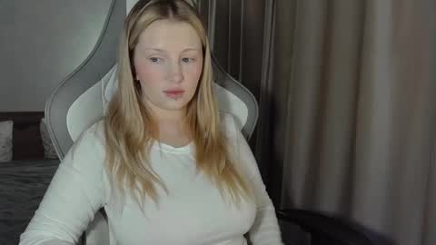 Snapshot of x__ivy_x chatting on 15, 2, 2026 eva online show from 15, 2, 2026