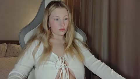 Snapshot of x__ivy_x chatting on 18, 2, 2026 eva online show from 18, 2, 2026