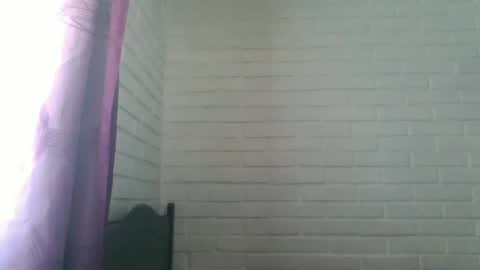 Snapshot of x_andrescam chatting on 8, 1, 2025 x_andrescam online show from 8, 1, 2025