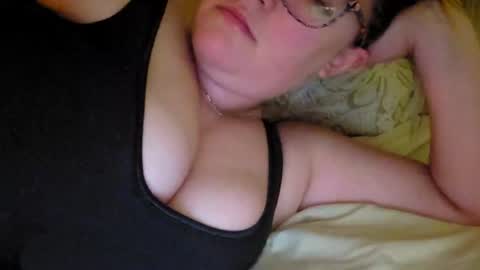 Snapshot of x_dreamgirl_x chatting on 17, 7, 2026 Mariah online show from 17, 7, 2026