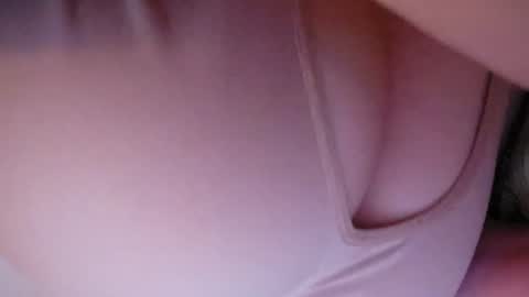 Snapshot of x_dreamgirl_x chatting on 23, 7, 2026 Mariah online show from 23, 7, 2026