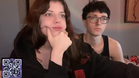 Snapshot of x_files_t chatting on 20, 9, 2025 Philipp and Este online show from 20, 9, 2025