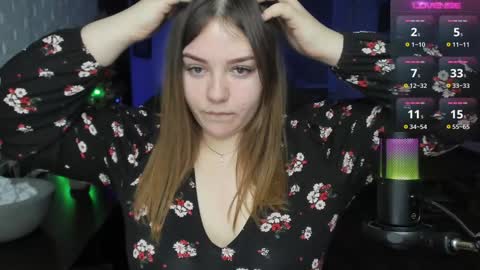 Snapshot of x_nirvana_x chatting on 12, 1, 2025 LOVE NERDS ONLY online show from 12, 1, 2025