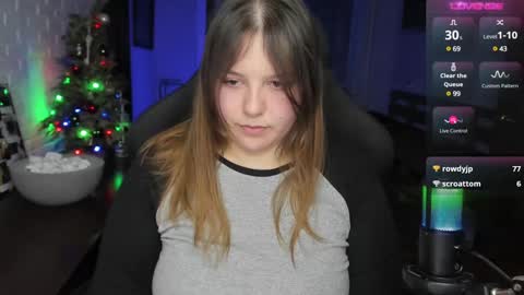 Snapshot of x_nirvana_x chatting on 1, 2, 2025 LOVE NERDS ONLY online show from 1, 2, 2025