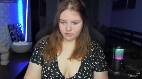 Snapshot of x_nirvana_x chatting on 2, 3, 2025 LOVE NERDS ONLY online show from 2, 3, 2025