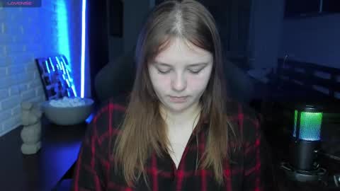 Snapshot of x_nirvana_x chatting on 4, 3, 2025 LOVE NERDS ONLY online show from 4, 3, 2025