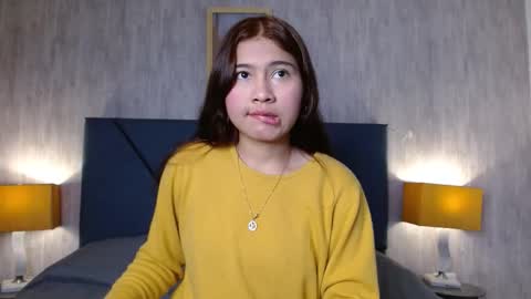 Snapshot of xaander_ chatting on 4, 12, 2025 aurora online show from 4, 12, 2025