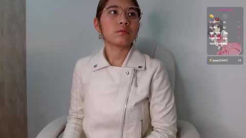 Snapshot of xaander_ chatting on 18, 12, 2025 aurora online show from 18, 12, 2025