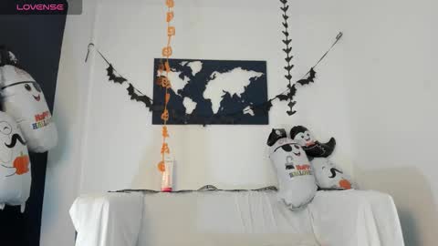 xaanderGrey online show from 31, 10, 2025