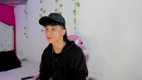 xaanderGrey online show from 15, 12, 2025