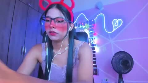 XALLYSONX online show from 25, 1, 2025