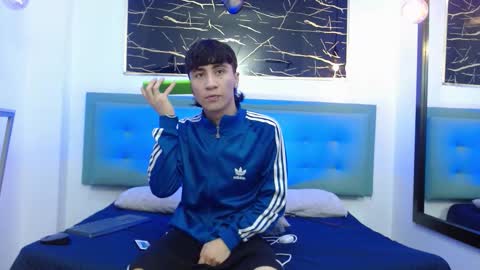 Snapshot of xandergrey8 chatting on 1, 2, 2026 xandergrey8 online show from 1, 2, 2026