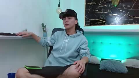 Snapshot of xandergrey8 chatting on 3, 2, 2026 xandergrey8 online show from 3, 2, 2026