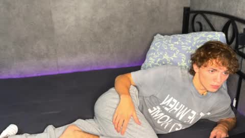 Snapshot of xavier_200 chatting on 29, 10, 2025 Xavier PVT open online show from 29, 10, 2025