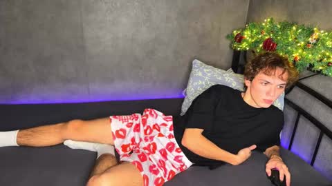 Snapshot of xavier_200 chatting on 16, 12, 2025 Xavier PVT open online show from 16, 12, 2025