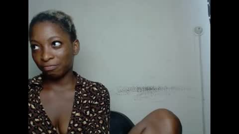 Snapshot of xcreamypussy chatting on 21, 12, 2024 xcreamypussy online show from 21, 12, 2024