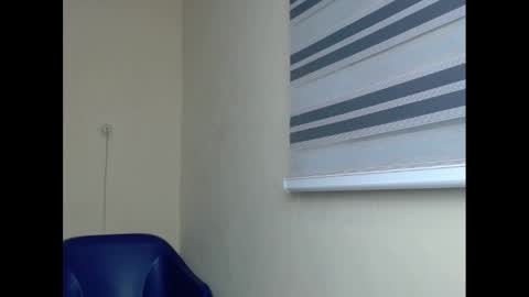 Snapshot of xcreamypussy chatting on 8, 1, 2025 xcreamypussy online show from 8, 1, 2025