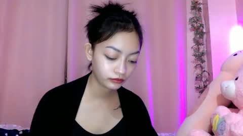 Sachi Cy online show from 6, 2, 2025