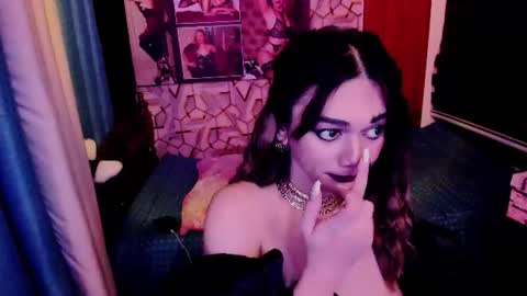 Snapshot of xdirtymistressx chatting on 3, 10, 2025 XDirtymistressX online show from 3, 10, 2025
