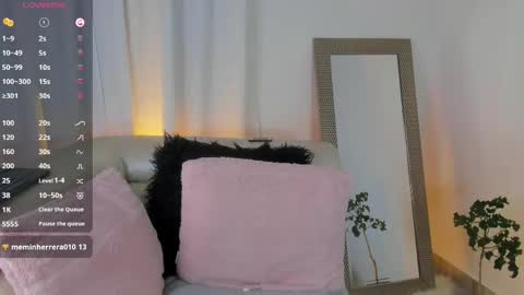 xena_bush online show from 17, 5, 2026