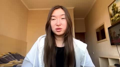 Mia online show from 12, 3, 2026