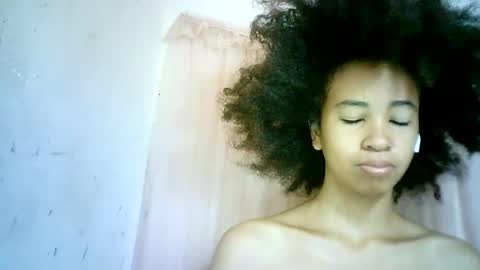 Snapshot of xenna610827 chatting on 13, 2, 2025 xenna610827 online show from 13, 2, 2025