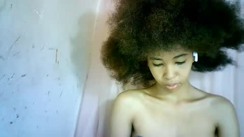 Snapshot of xenna610827 chatting on 18, 2, 2025 xenna610827 online show from 18, 2, 2025