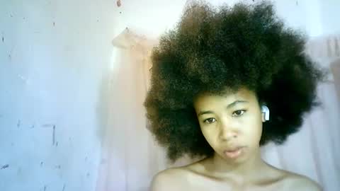 Snapshot of xenna610827 chatting on 19, 2, 2025 xenna610827 online show from 19, 2, 2025