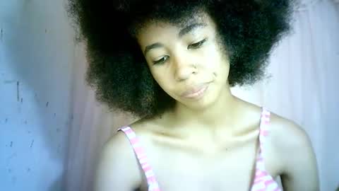 Snapshot of xenna610827 chatting on 5, 3, 2025 xenna610827 online show from 5, 3, 2025