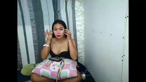 Snapshot of xhottiecausin2324 chatting on 29, 3, 2026 xhottiecausin2324 online show from 29, 3, 2026