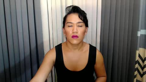 GWEN THOMPSON .......   online show from 2, 2, 2025