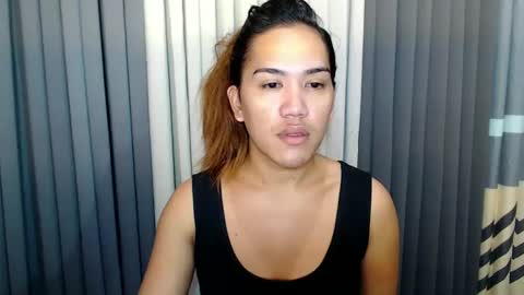 GWEN THOMPSON .......   online show from 14, 2, 2025