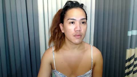 GWEN THOMPSON .......   online show from 15, 2, 2025