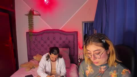 xialee and Lio online show from 17, 12, 2024