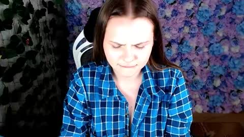 Snapshot of xilana chatting on 10, 9, 2025 Lina online show from 10, 9, 2025