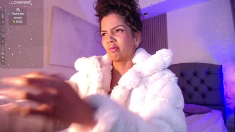 Snapshot of ximenaa_diaz chatting on 1, 2, 2025 Mia Vega online show from 1, 2, 2025