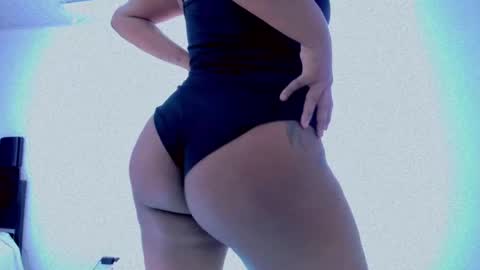 Snapshot of xiomy_winklar chatting on 11, 3, 2025 xiomy winklar online show from 11, 3, 2025