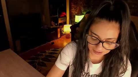 Lara online show from 4, 2, 2026