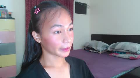 Snapshot of xlovely_destinyx chatting on 7, 1, 2025 Alice online show from 7, 1, 2025