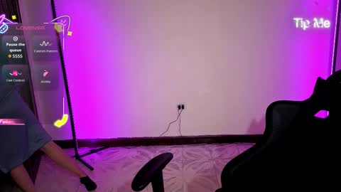 MiaLozano online show from 5, 10, 2025