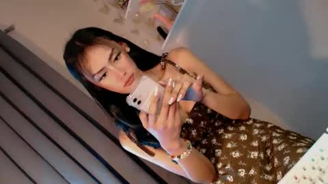 JACKY DELOS SANTOS online show from 2, 2, 2025