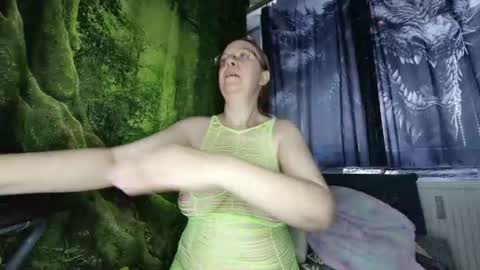 xnicetitsx online show from 21, 6, 2026