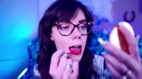 Bella Bondai online show from 9, 11, 2025