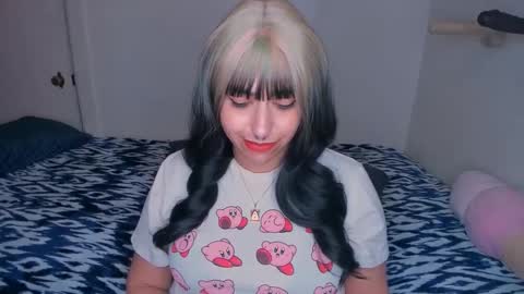 Snapshot of xocurvyrae chatting on 6, 1, 2025 Rae online show from 6, 1, 2025