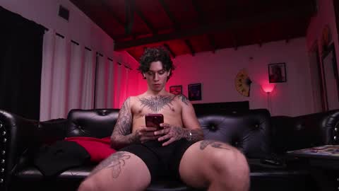   online show from 25, 10, 2025