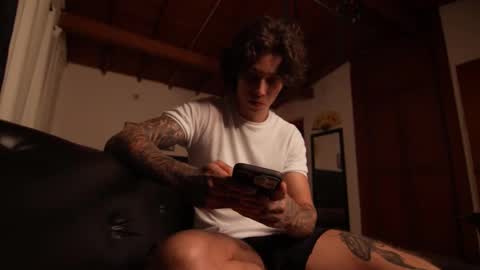   online show from 13, 1, 2026