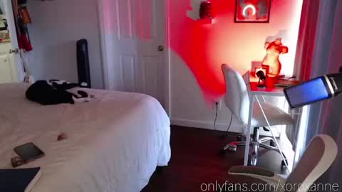 xoroxanne online show from 27, 10, 2025