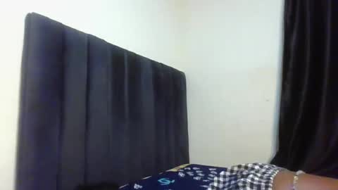 Snapshot of xoxo_sexyla chatting on 8, 7, 2026 Raya online show from 8, 7, 2026